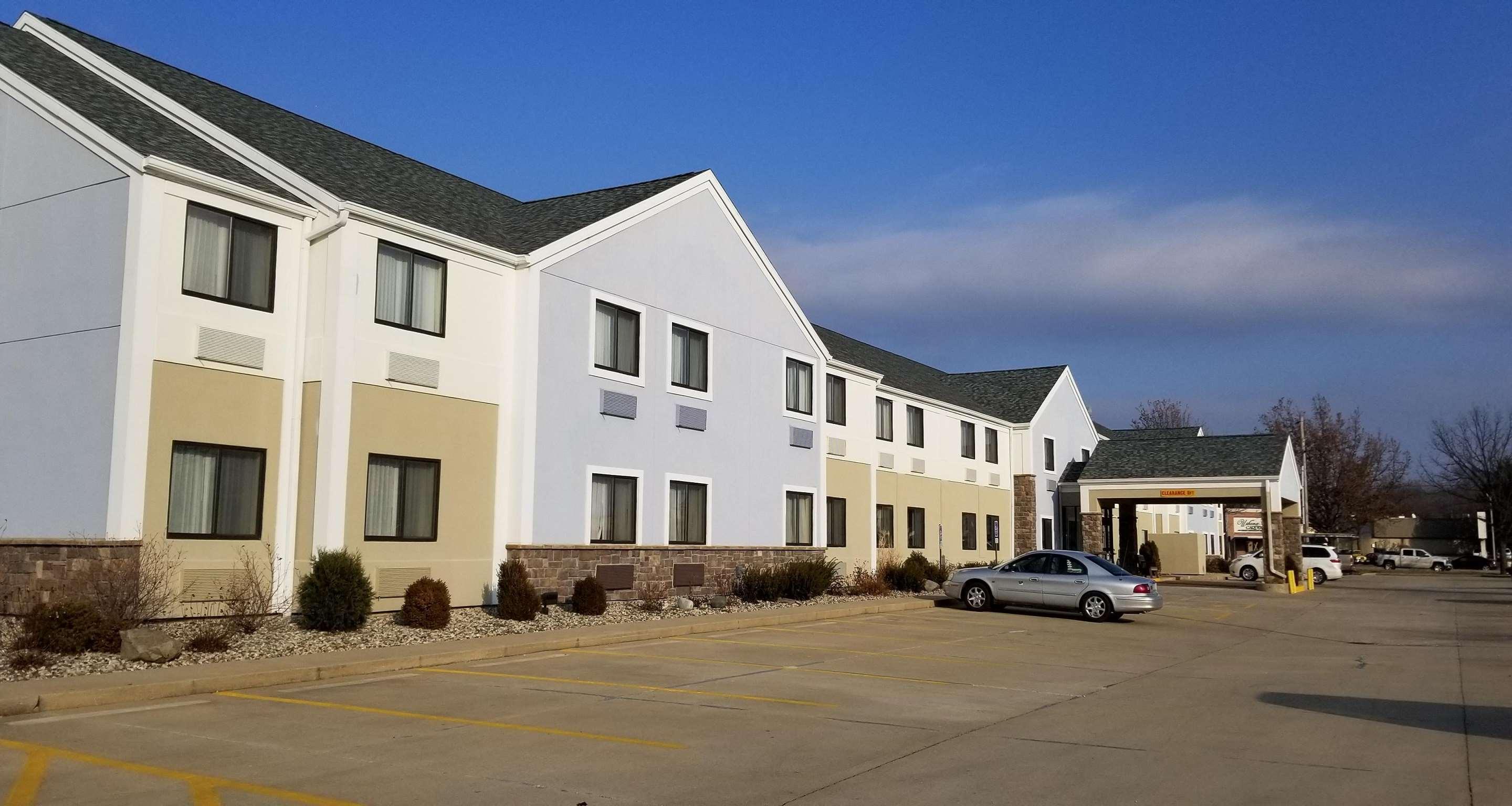 Best Western University Inn Urbana Exterior photo