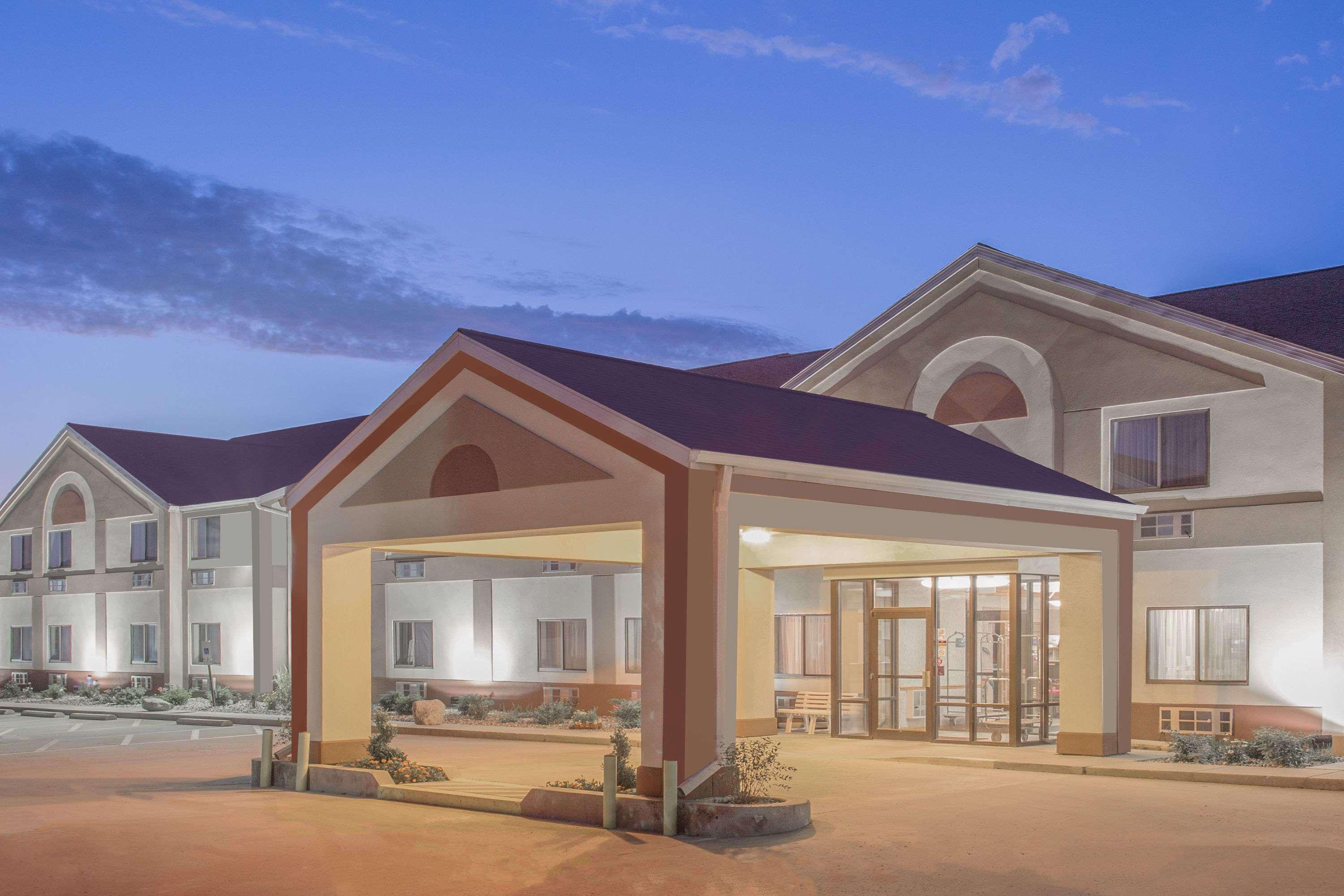 Best Western University Inn Urbana Exterior photo