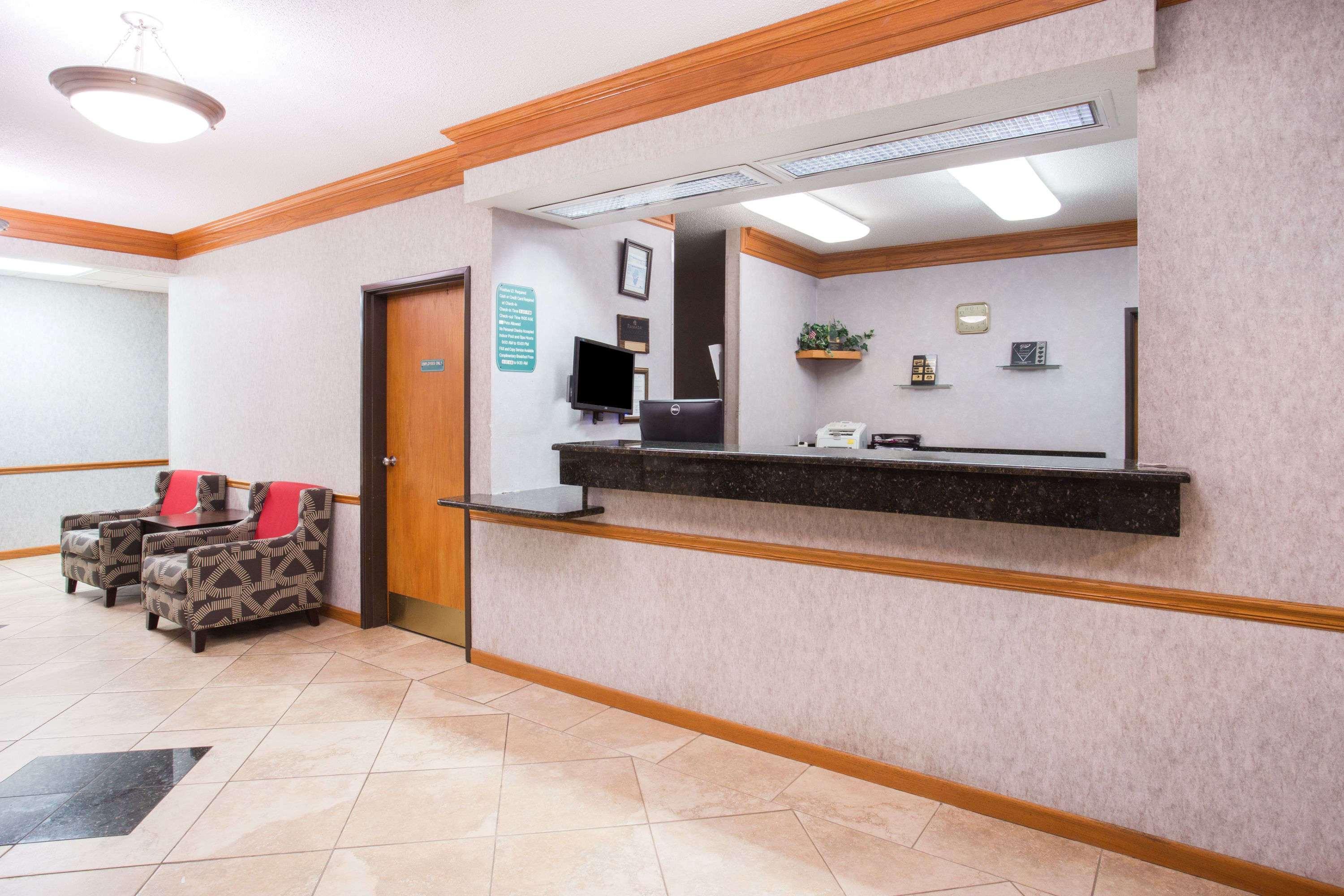 Best Western University Inn Urbana Exterior photo