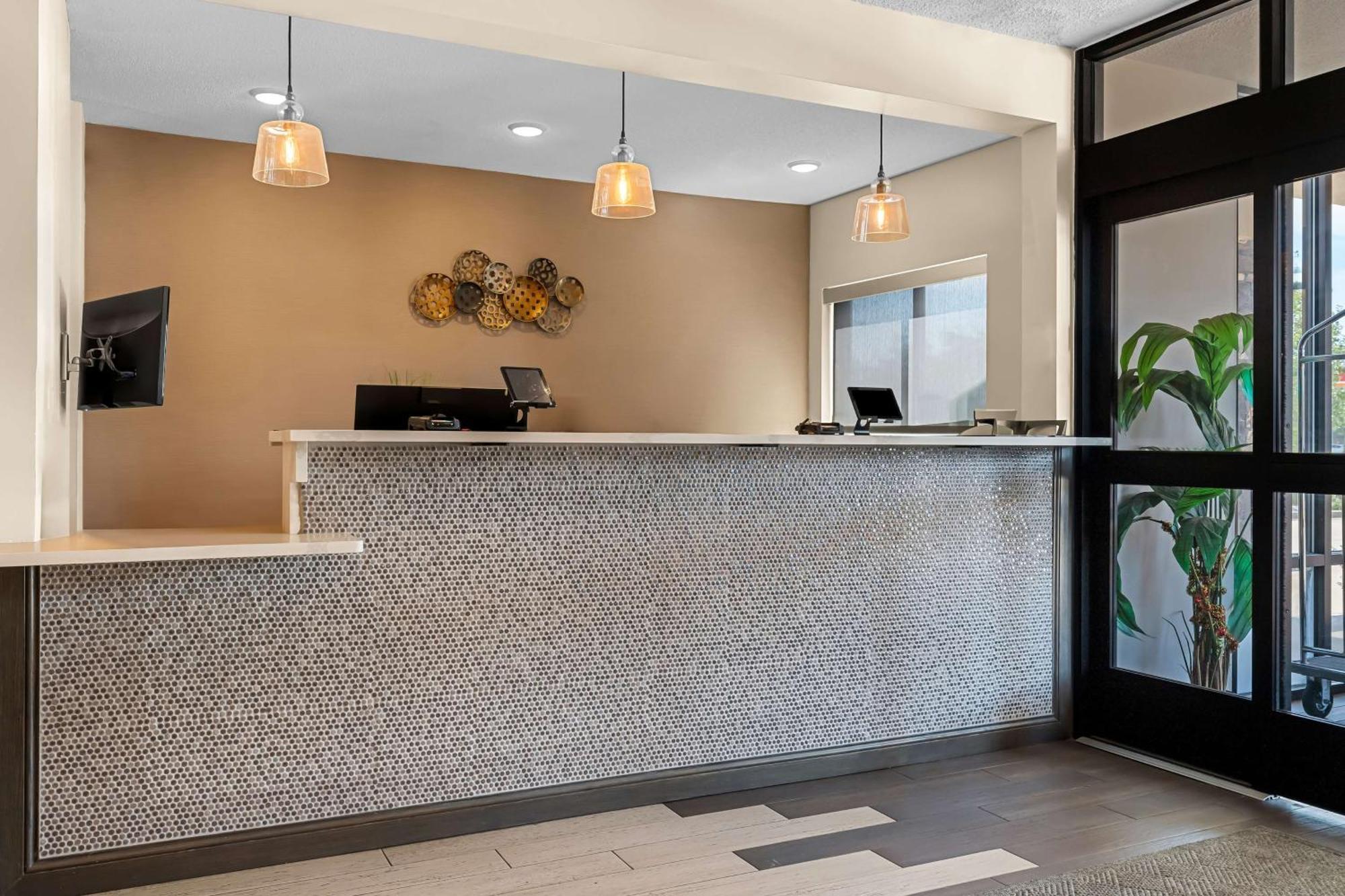 Best Western University Inn Urbana Exterior photo