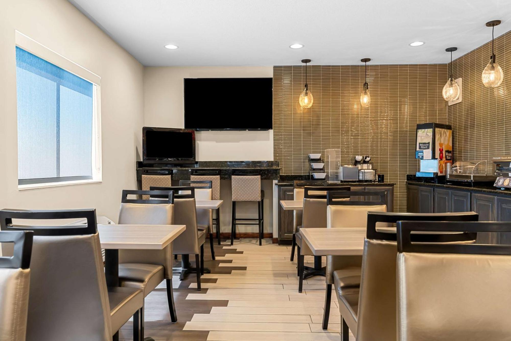 Best Western University Inn Urbana Exterior photo