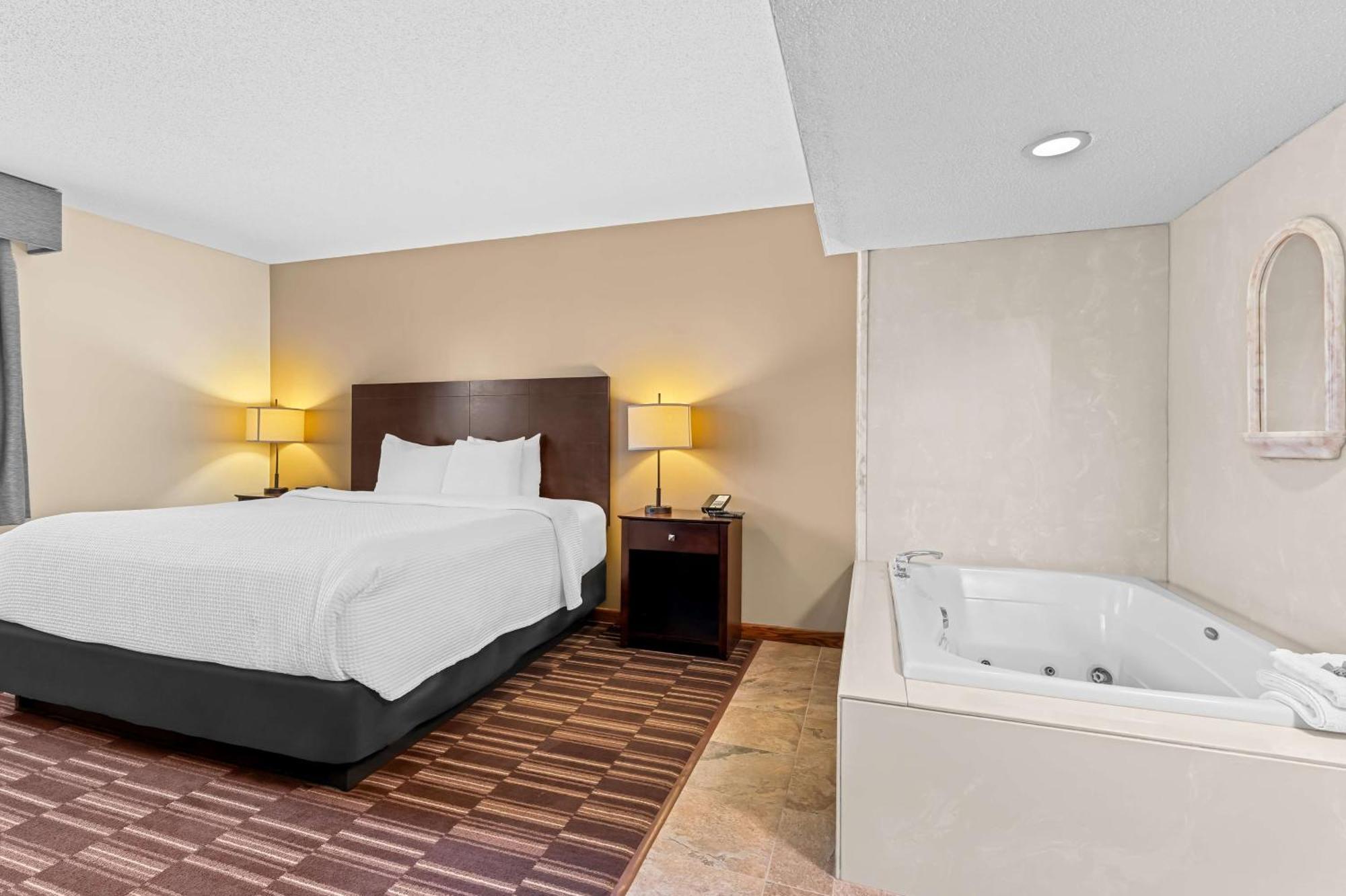 Best Western University Inn Urbana Exterior photo