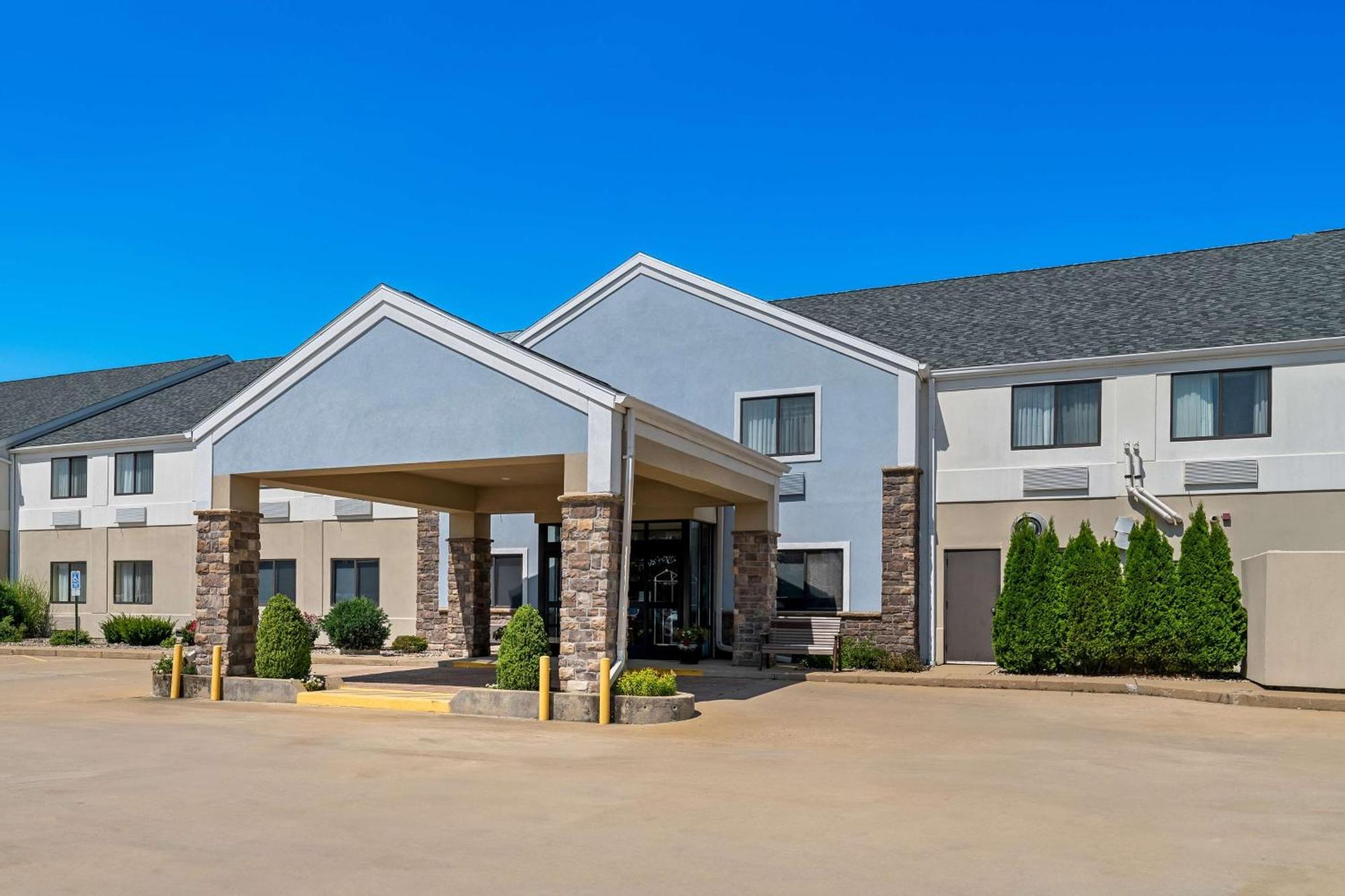 Best Western University Inn Urbana Exterior photo